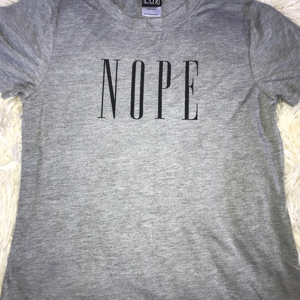 T-SHIRT